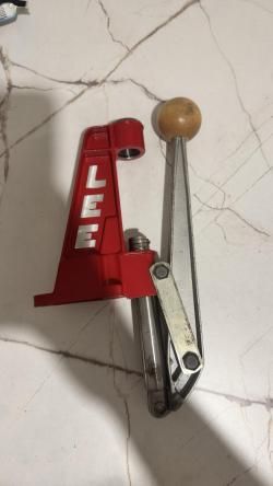 Пресс-станок Lee Breech Lock Reloader Press